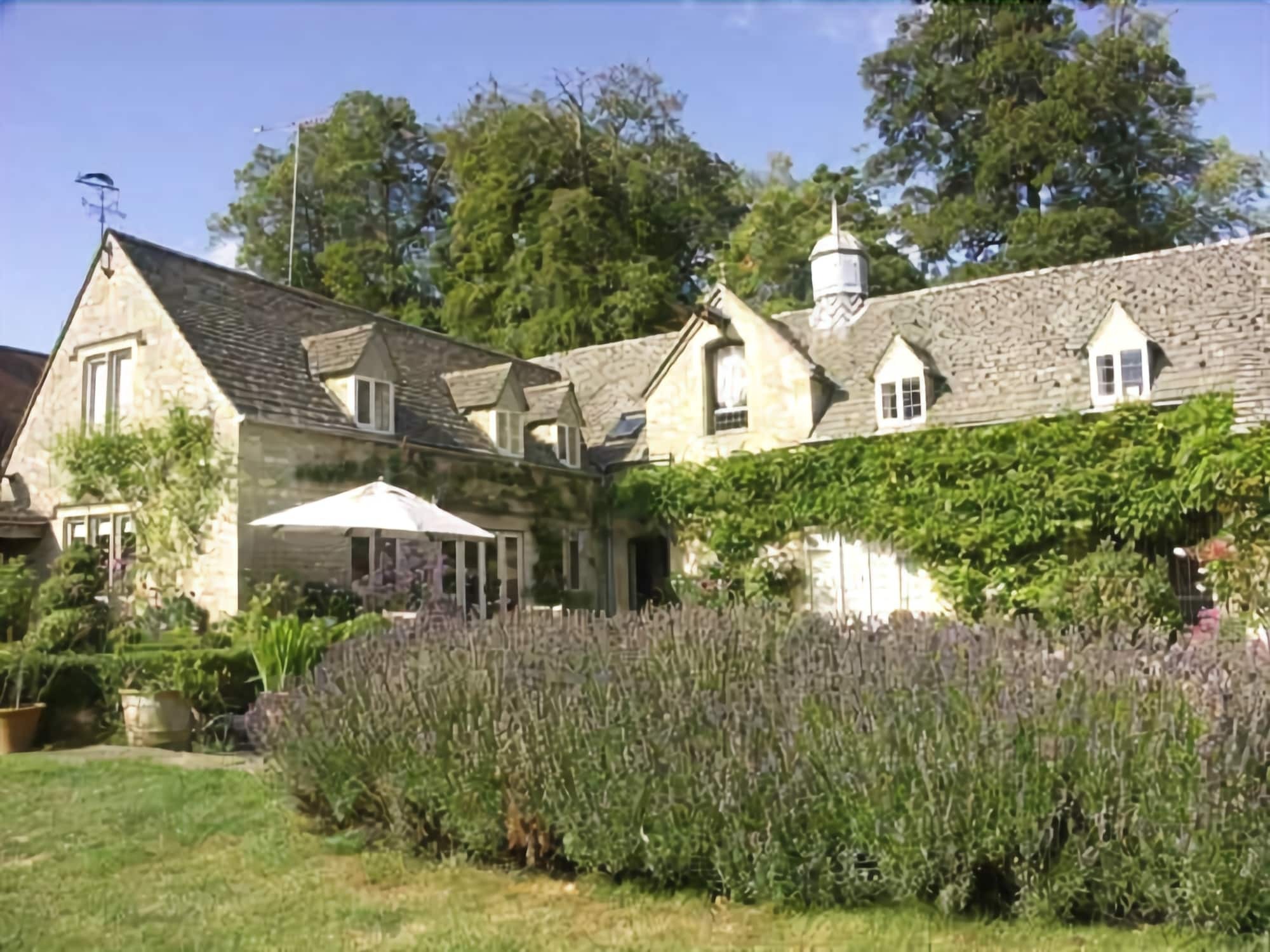 Shipton Grange House Hotel Чипинг Нортън Екстериор снимка