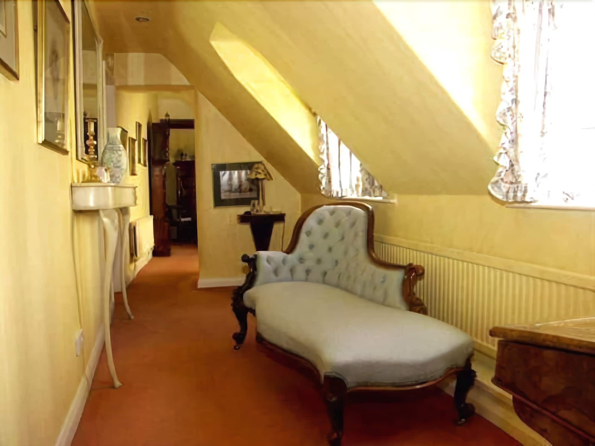 Shipton Grange House Hotel Чипинг Нортън Екстериор снимка